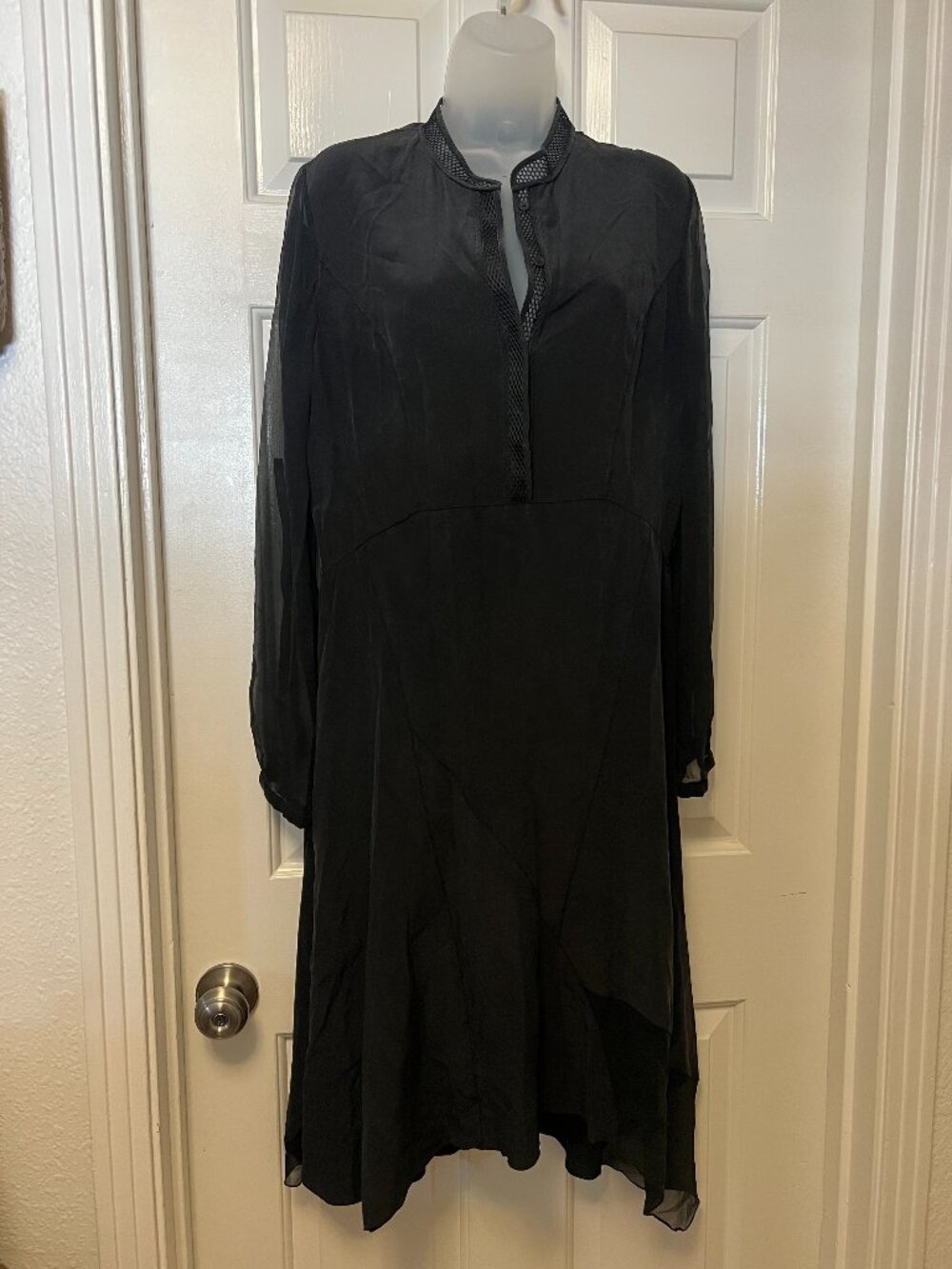 Elie Tahari Silk Black Sheer Sleeve Dress